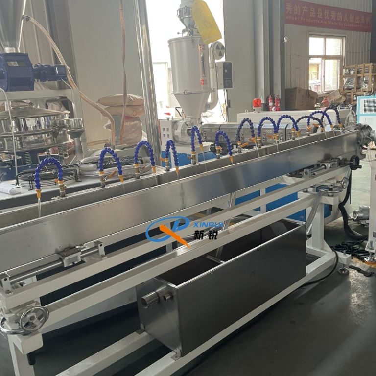 Китай Экструзионные линии по производству резиновых труб TPV Производитель - Qingdao Xinrui Plastic Machinery Co.,Ltd. - станки листов из- Линия террасная доска ДПК