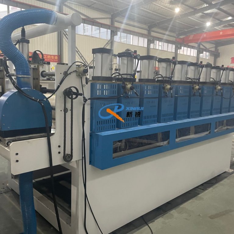 Китай Оборудование для производства листа жесткого из вспененного пвх  Производитель - Qingdao Xinrui Plastic Machinery Co.,Ltd. - станки листов из- Линия террасная доска ДПК