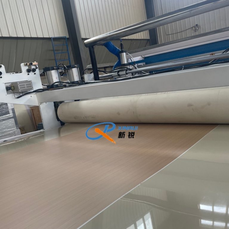 中国 ABS ラミネート家具ボード押出ライン メーカー - 青島 Xinrui プラスチック機械有限公司- WPCデッキボードシートの機械