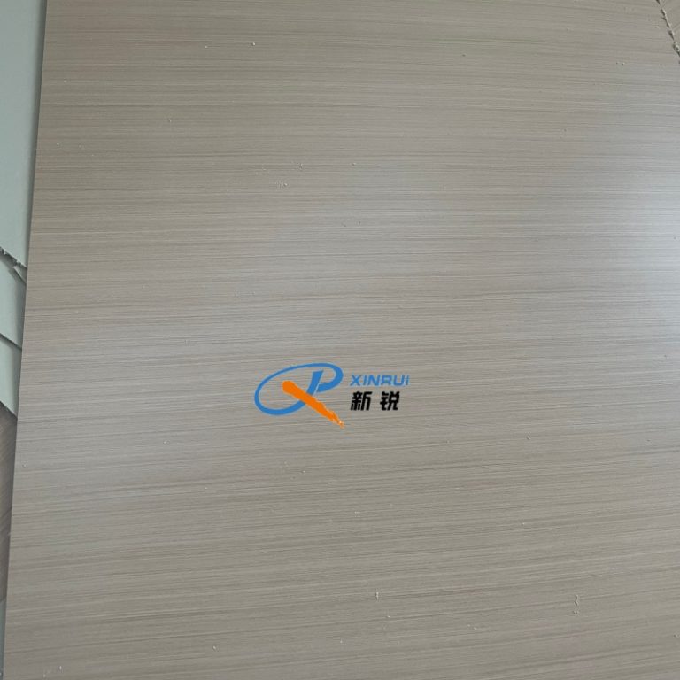 中国 ABS ラミネート家具ボード押出ライン メーカー - 青島 Xinrui プラスチック機械有限公司- WPCデッキボードシートの機械