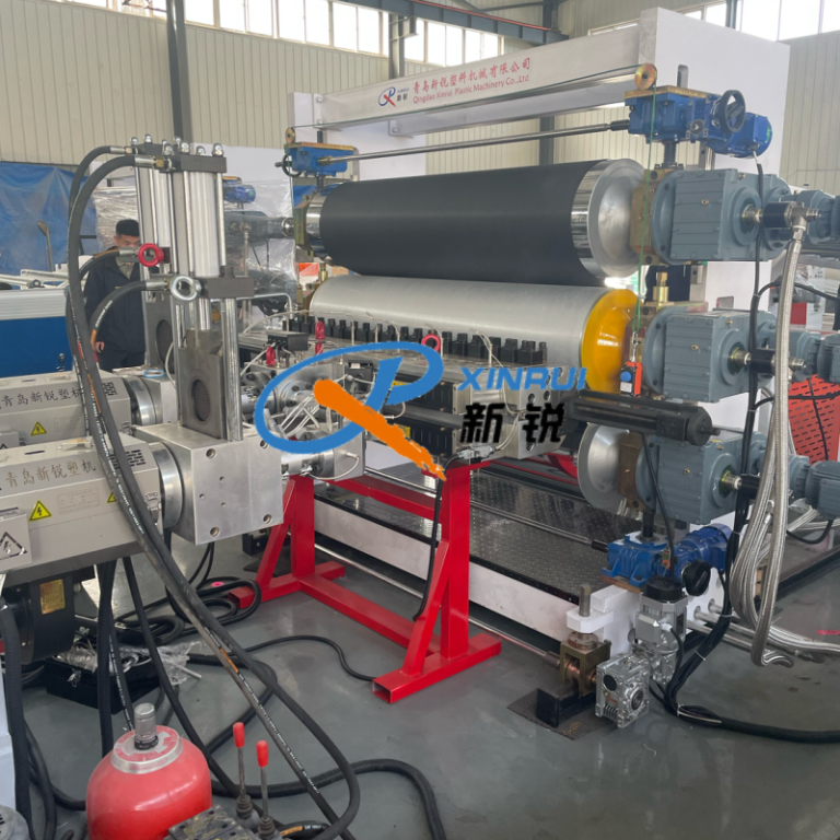 Китай Линия для производства объемной георешетки Производитель - Qingdao Xinrui Plastic Machinery Co.,Ltd. - станки листов из- Линия террасная доска ДПК