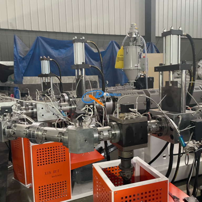 Китай 　Экструзионные линии для производства листов АБС Производитель - Qingdao Xinrui Plastic Machinery Co.,Ltd. - станки листов из- Линия террасная доска ДПК