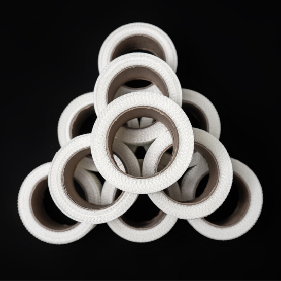 Настоящая находка для начинающих мастеров! Самоклеящаяся сетчатая лента из стекловолокна шириной 5–10 см: ремонт трещин и выравнивание поверхности за один прием.