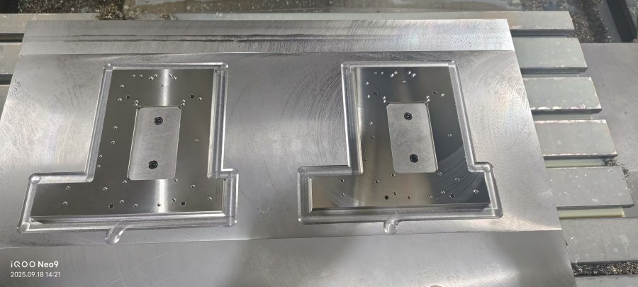 xinwen4 (2) xinwen4 (2)