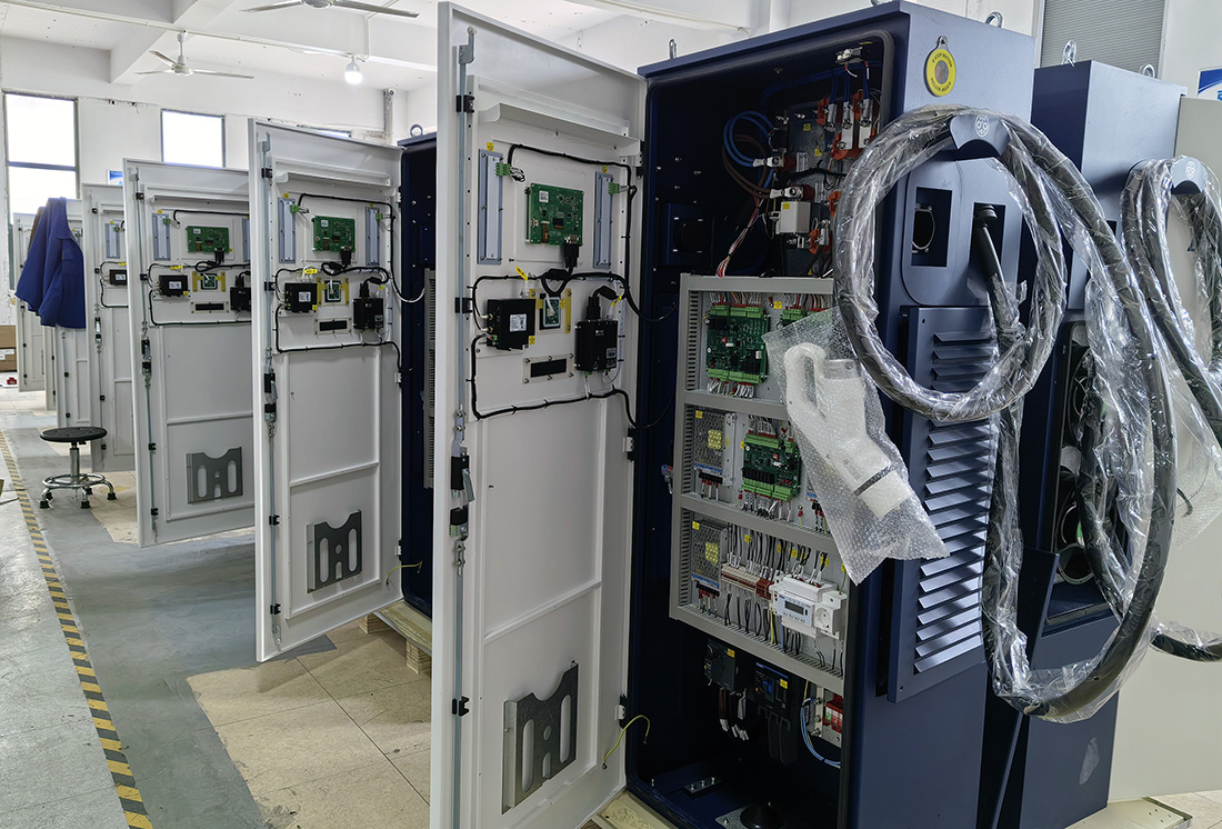 Считается ли зарядка постоянным током мощностью 120 кВт быстрой или медленной?