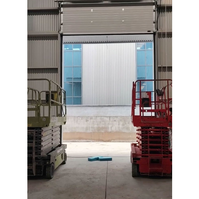 Компания Jinan Juguang Fengtian Door Industry: изготовление промышленных подъемных ворот на заказ для различных производственных сценариев