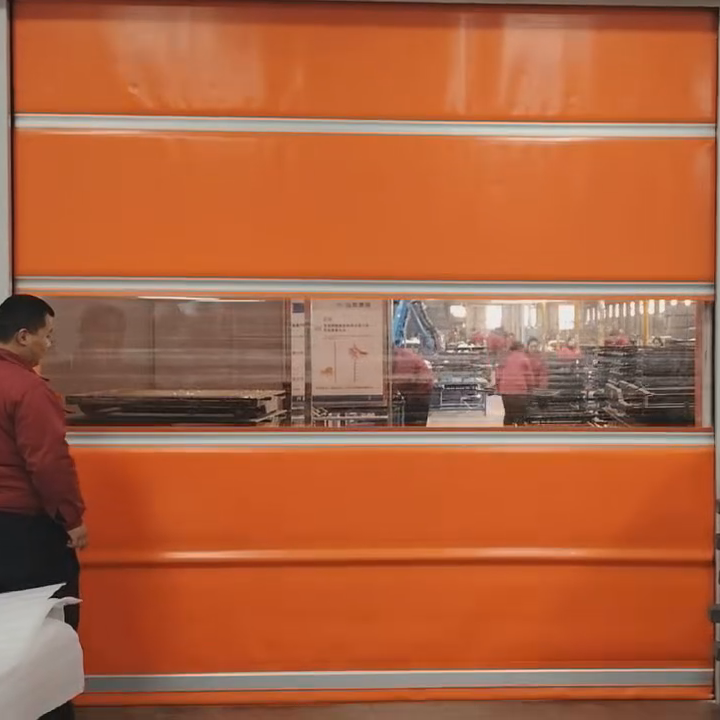 Высокоэффективные быстродействующие ворота с регулируемой скоростью — специальное решение для логистических проходов в цехах