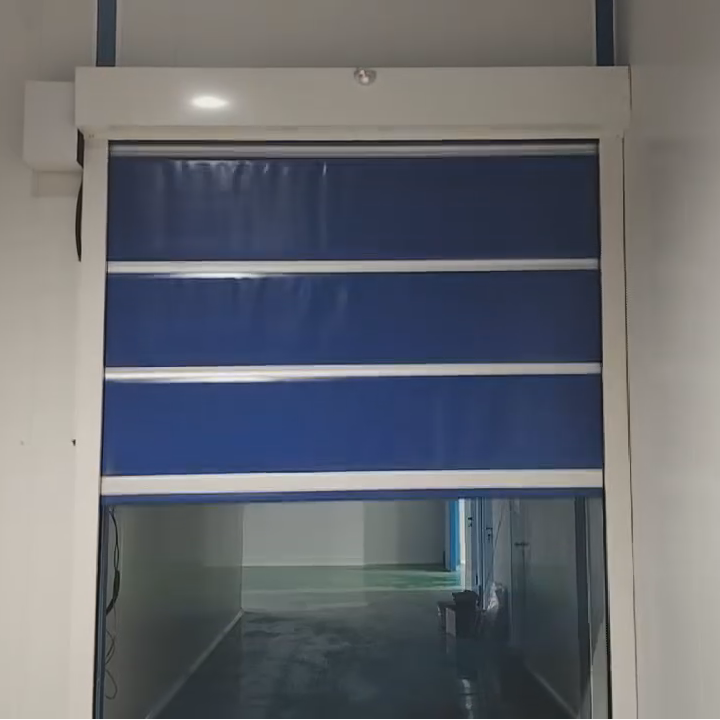 Многофункциональная быстросворачивающаяся дверь, пригодная для различных применений, повышающая эффективность и энергосбережение