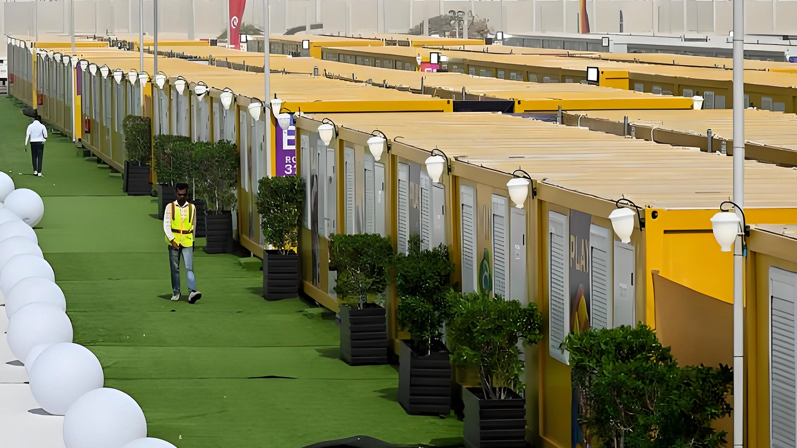 Компания CGCH, ведущий производитель контейнерных домов и поставщик модульных домов из судовых контейнеров, реализует проекты по всему миру, включая экстремально холодные регионы России и жаркие тропические страны. CGCH предлагает модульные дома из судовых контейнеров с быстрым монтажом, высокой адаптацией к климату и возможностью повторного использования модулей.