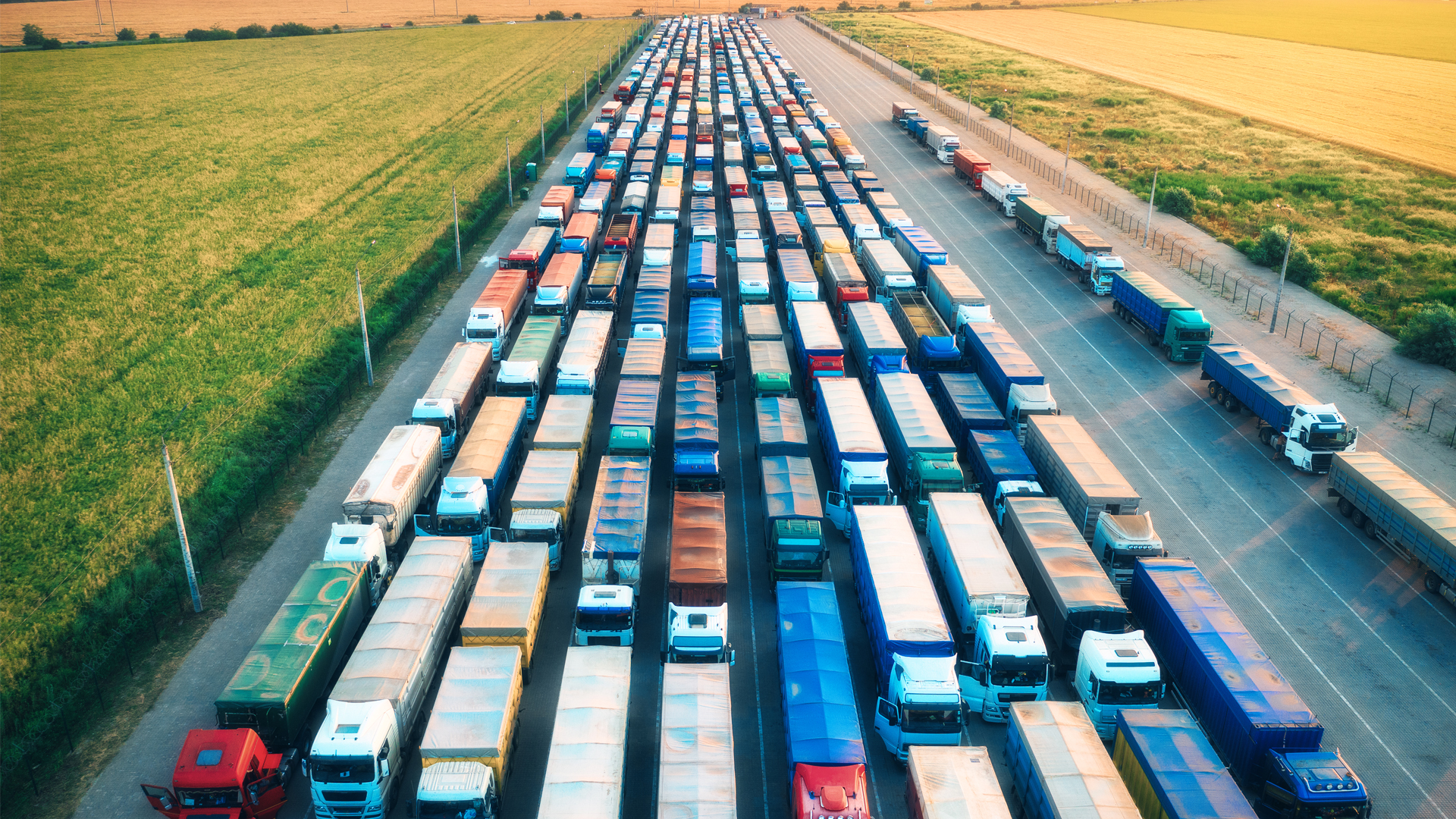 Автомобильные перевозки (сборные грузы)
•Примечание: Обычно используется для небольших партий или срочных грузов, таких как пополнение небольшого количества контейнерные кабины или мини-дом, сроки могут быть неопределенными.