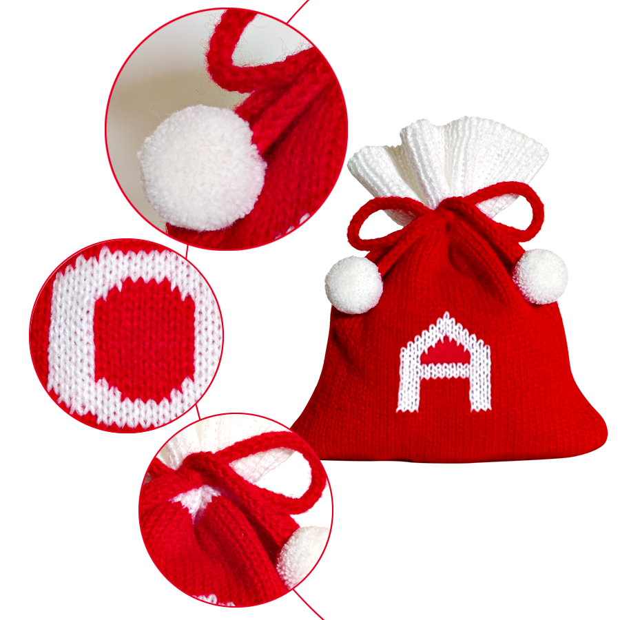 Праздничная вязаная сумка с подарками