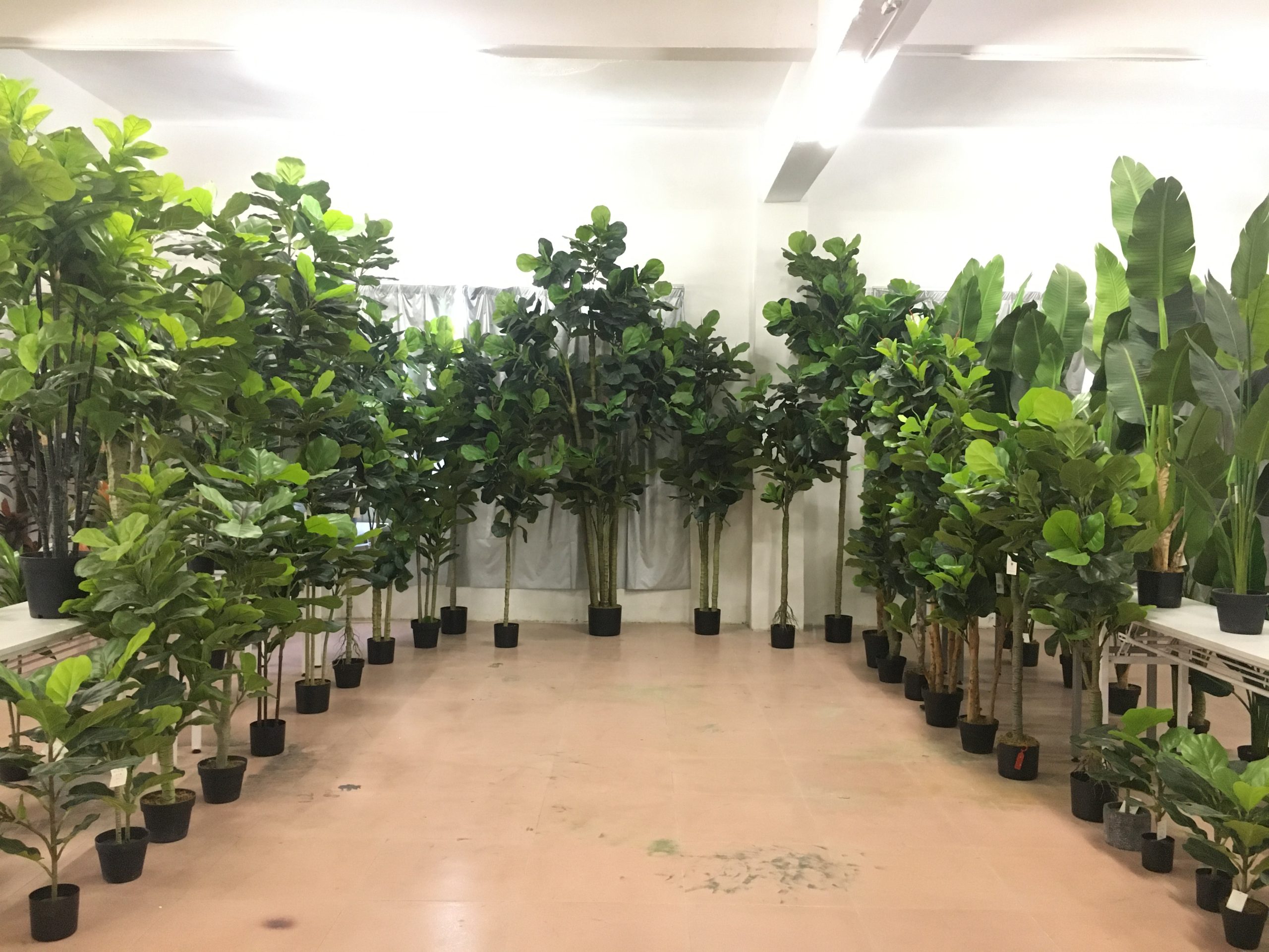 Завод GreenRhythm в Дунгуане наращивает мощности для бесперебойных поставок качественных искусственных растений в Россию