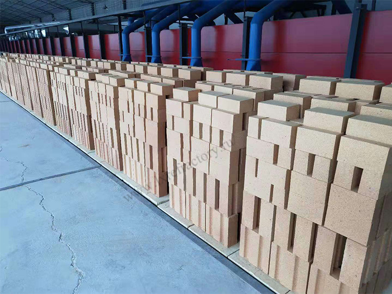 Кремнеземные огнеупорные кирпичи