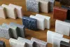 Акриловый камень против натурального: какой из них действительно долговечнее? Ответ может вас удивить!