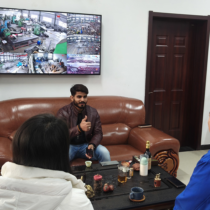 Китай и Пакистан объединяют усилия для изучения деловых возможностей!Клиенты из Пакистана посетили наш завод для осмотра на месте.