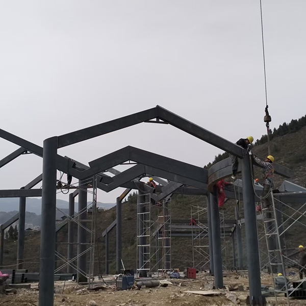 Компания Minghao Construction реализует проект по строительству дверей, окон и навесных стен в районе Ушань-Лунцзян с изобретательностью: интеграция природы и гуманитарных наук в архитектуру, выводящая возрождение сельской местности на новый уровень