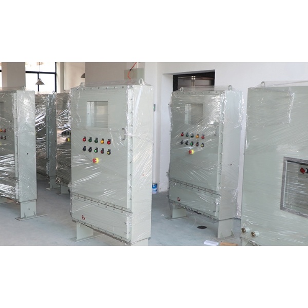 Надежные и настраиваемые взрывозащищенные шкафы управления для суровых промышленных условий