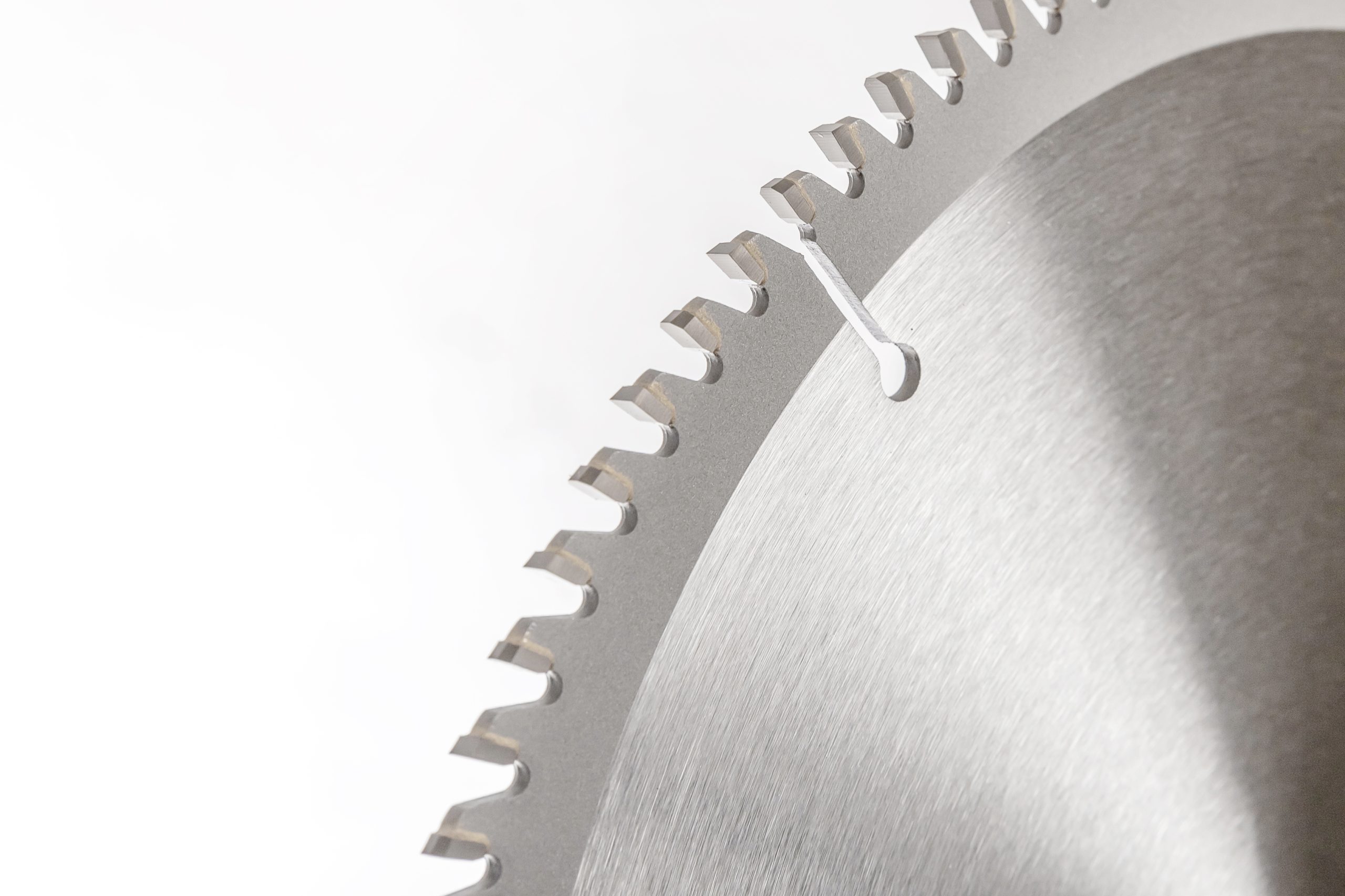 Универсальный пильный диск для резки алюминия