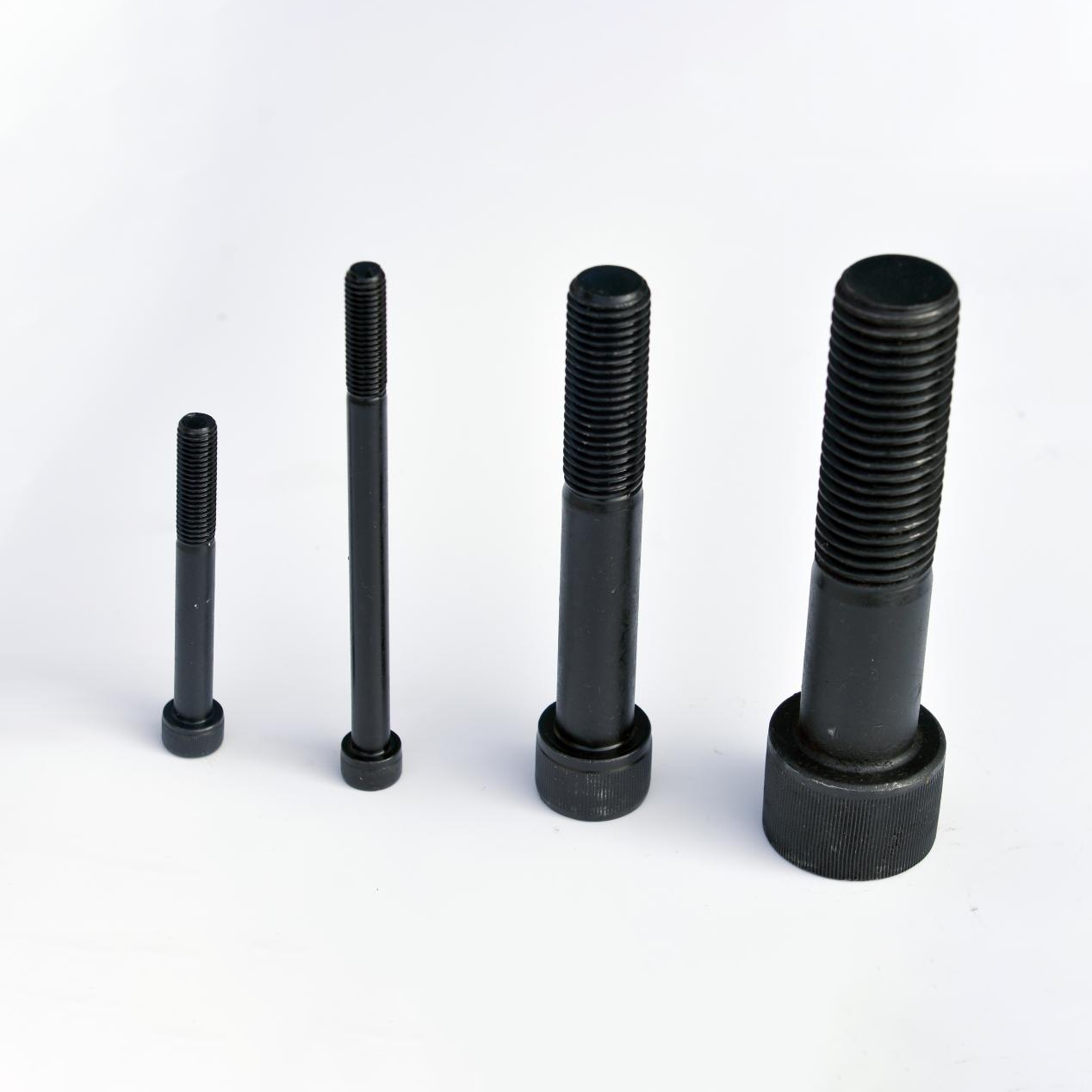 болты с шестигранной головкой