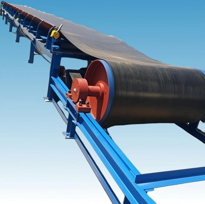 Подробное описание конструкции и компонентов промышленного горизонтального ленточного конвейера