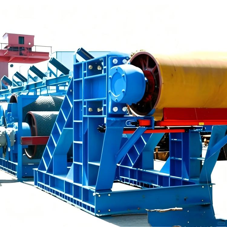 Принцип работы ленточного конвейера: объяснение