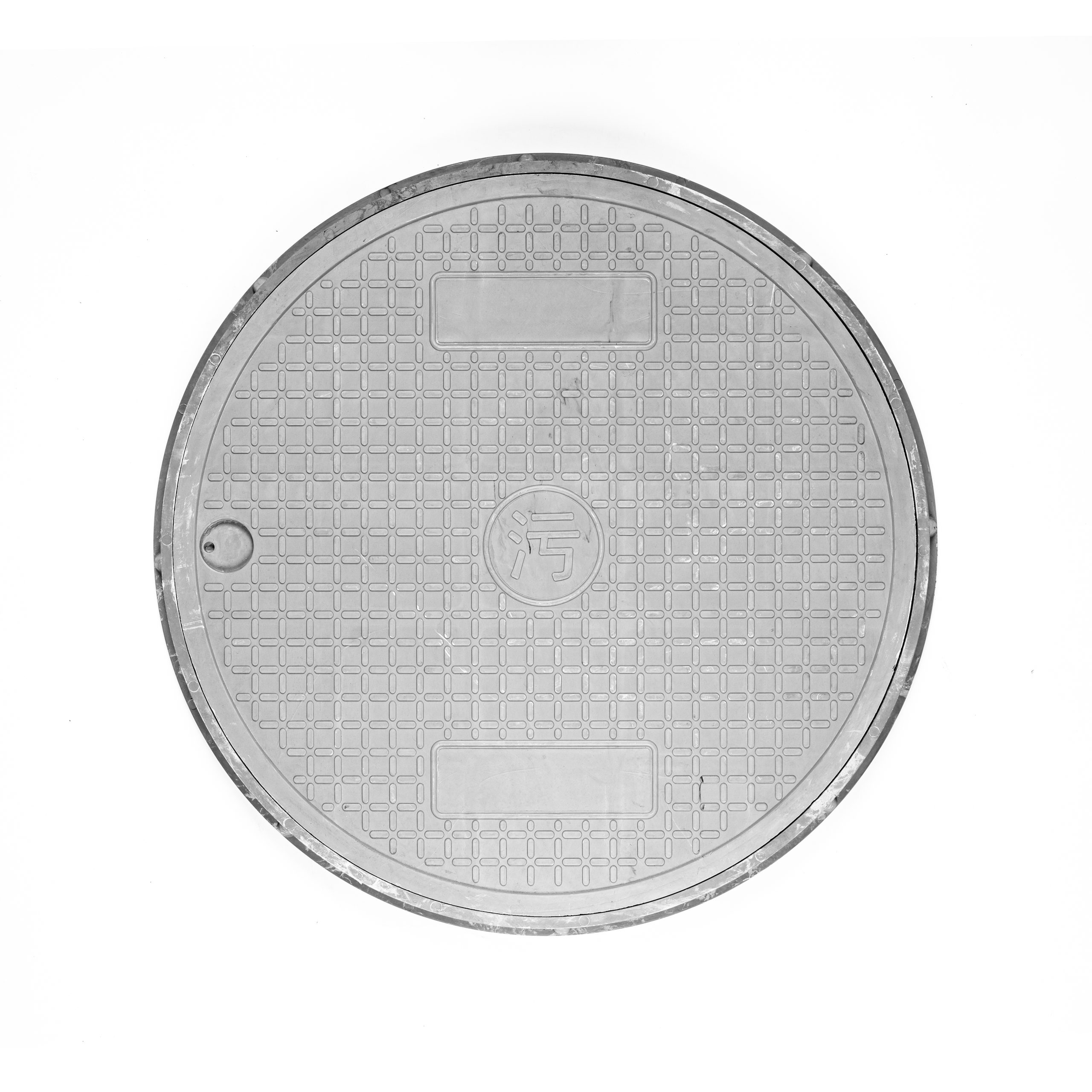 Каковы преимущества пластиковых крышек люков?