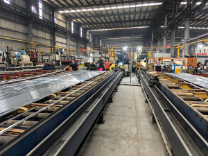 Производственный цех Плинтус из алюминиевого сплава компании Foshan Mrs Alu