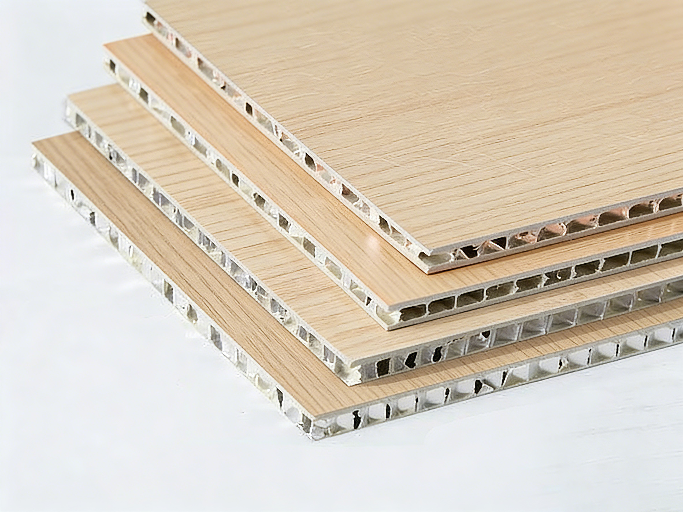 2026Сотовые стеновые панели SPC в современном строительстве: Преимущества и применение