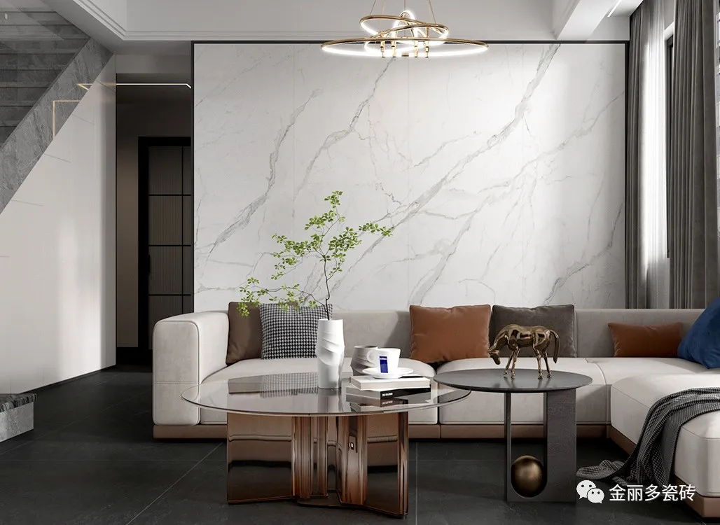 Жизнь должна быть одновременно и возвышенной, и широкой. Истинное благородство заключается не в том, чтобы быть лучше других, а в том, чтобы быть лучше, чем ты сам в прошлом.