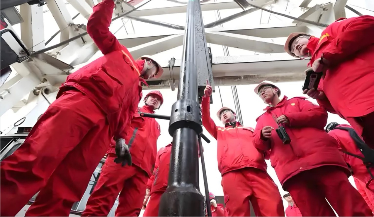 Основные события в отрасли｜Добыча нефти из более глубоких пластов: как технологические достижения расширяют сферу применения буровых жидкостей