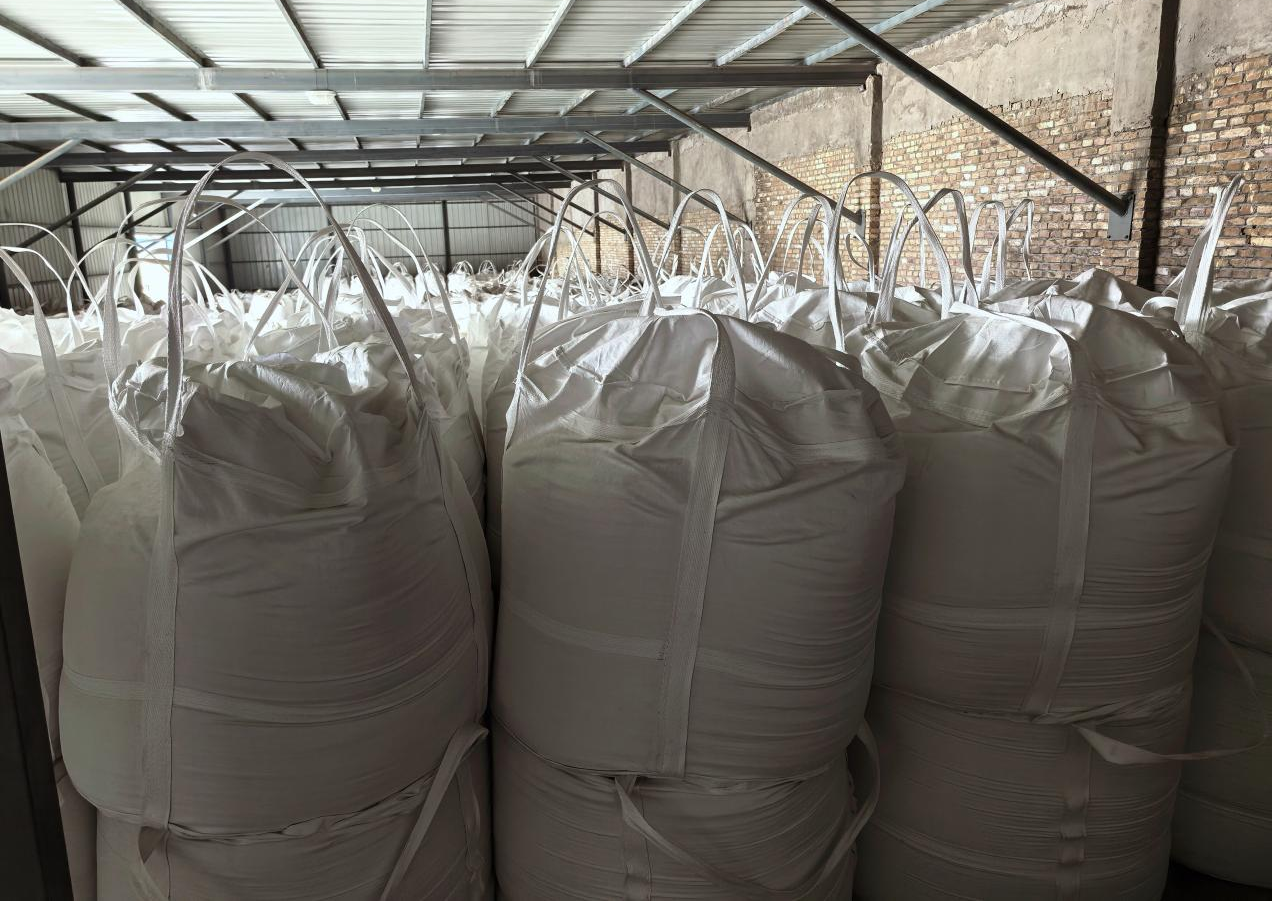 Кампания по обеспечению бесперебойных поставок к Новому году: ООО Синьцзян Лумин Технология обеспечивает полную защиту энергетической артерии Таримского нефтяного месторождения