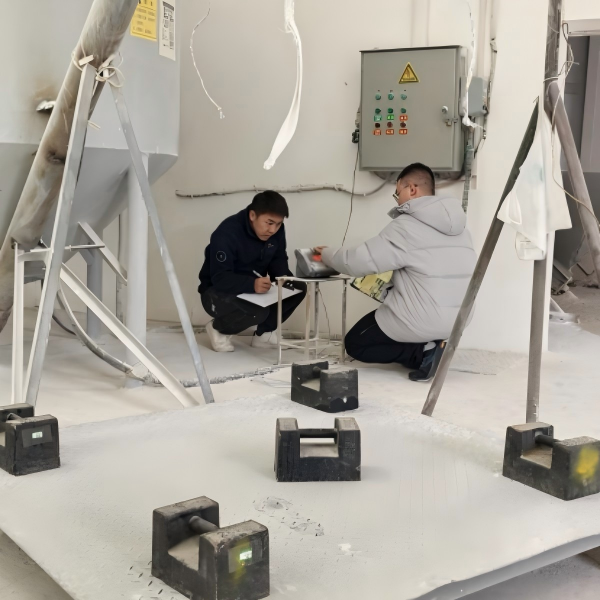 Для обеспечения точности производства компания Xinjiang Zhongce ежегодно проводит калибровку оборудования на своем предприятии Luming Technology, проверяя «исправность» приборов.