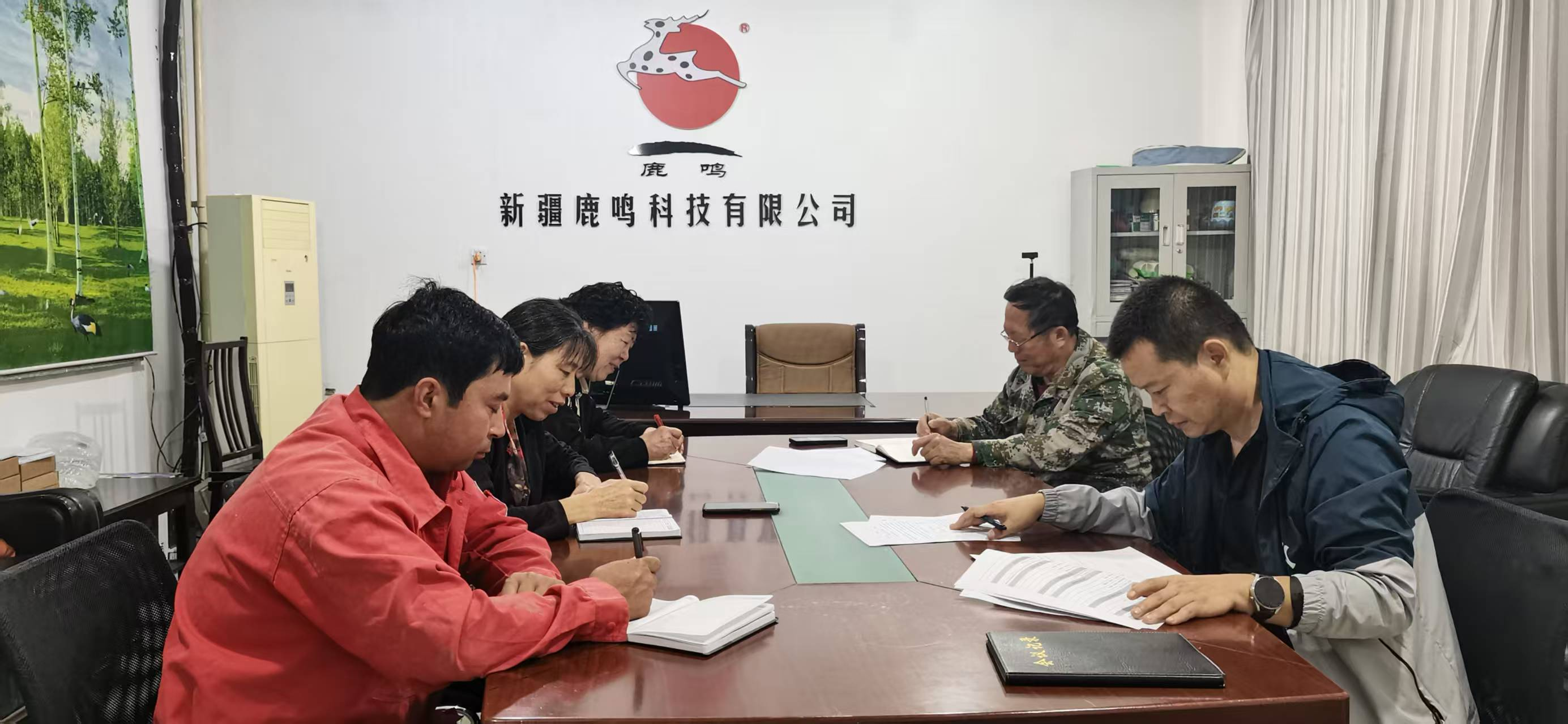 Укрепление линии защиты жизни: ООО Синьцзян Лумин Технология проводит специализированное обучение по экстренной ликвидации последствий механических травм