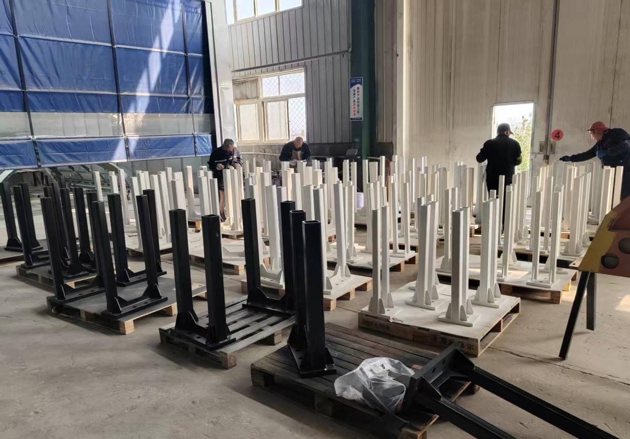 Была окрашена партия строительных сейсмостойких гибких соединителей