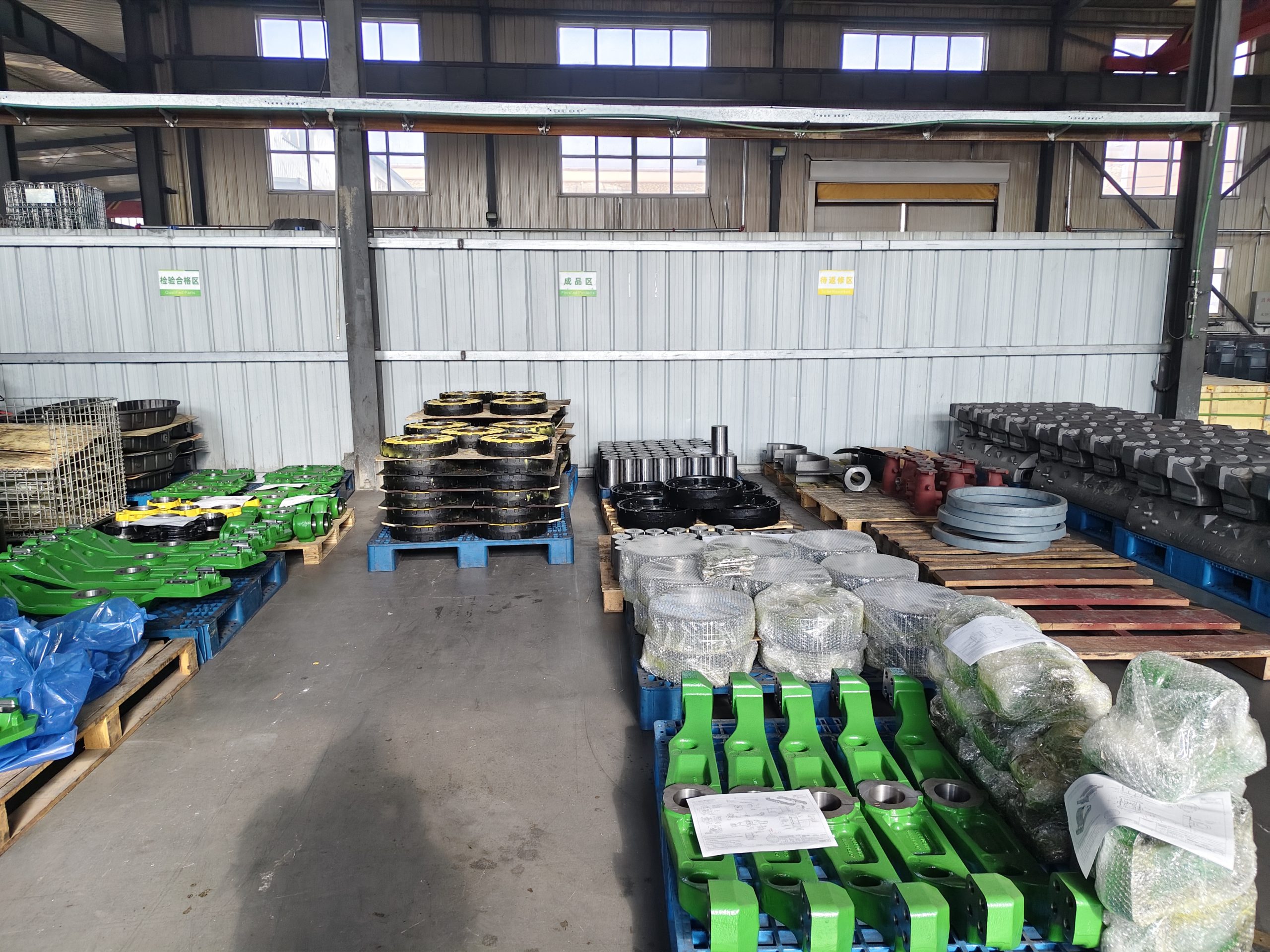 Части продукта подсчитываются в отделе хранения и размещаются аккуратно и упорядоченно