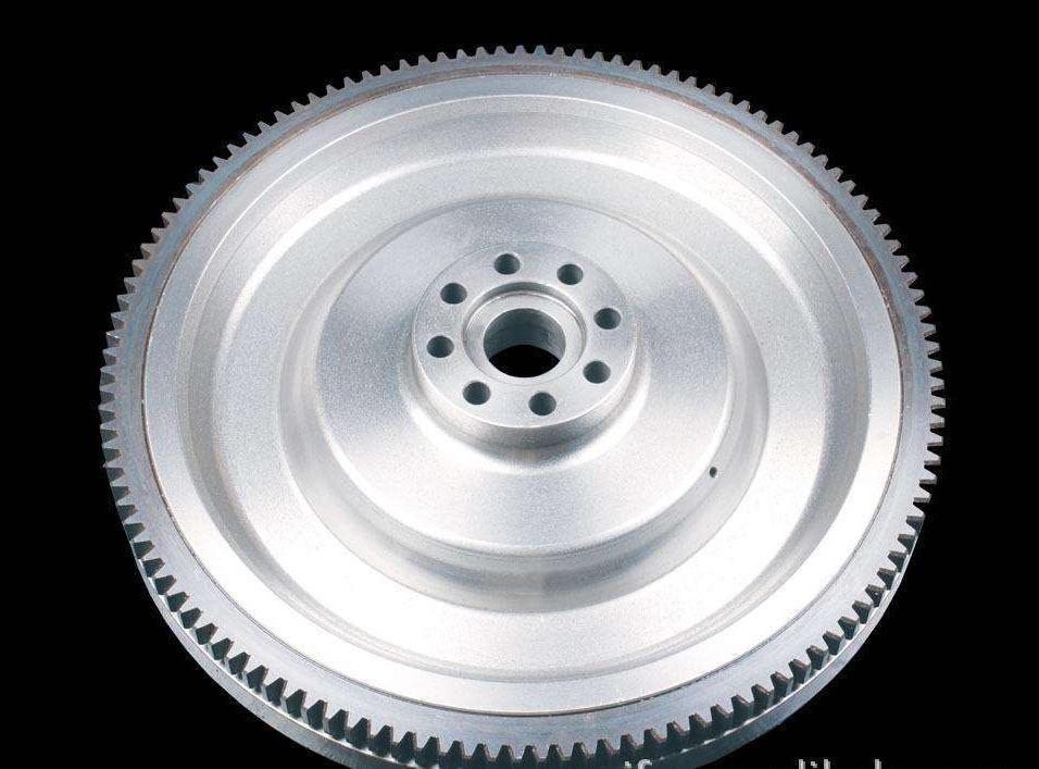 Как влияет маховик двигателя на экологичность авто?