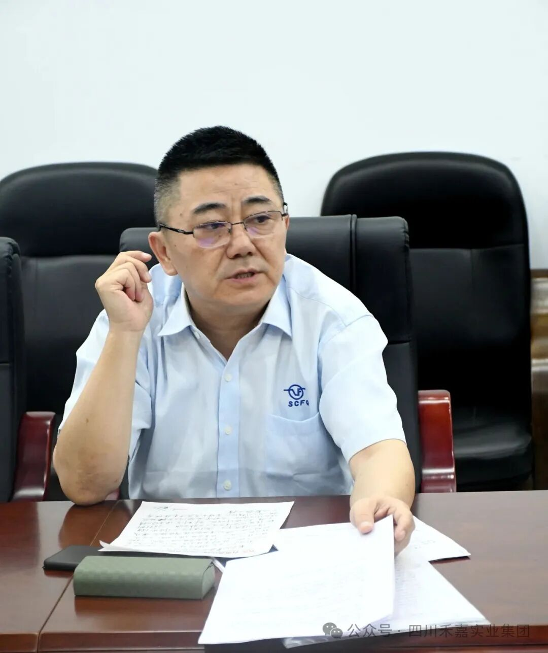 Фото | Господин Фань выступает с речью