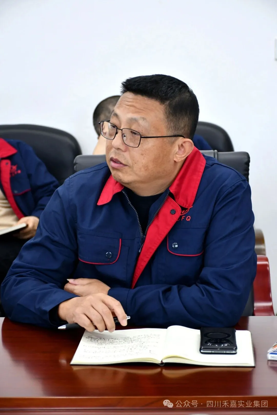 Фото | Генеральный директор Инь произносит речь