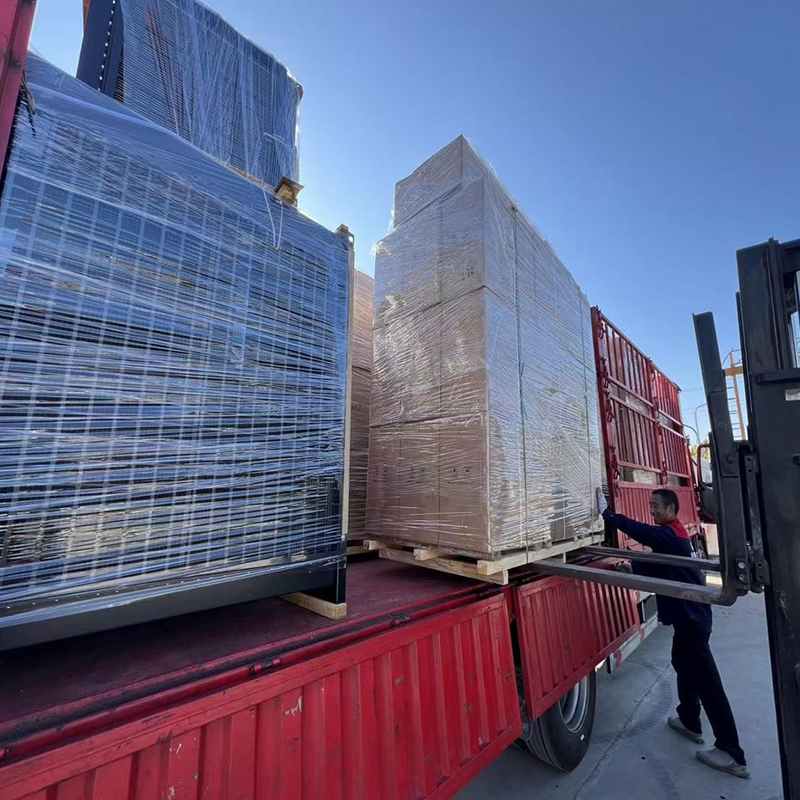 Изготовленные по индивидуальному заказу сердечники для клиента из провинции Шаньдун загружаются и отправляются.