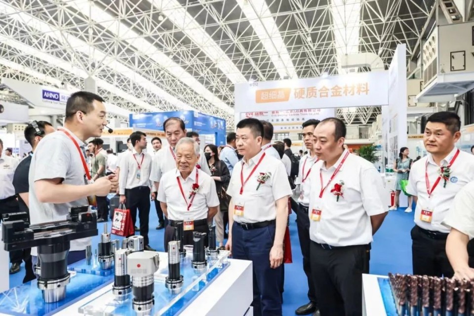 xinwen1 (2) xinwen1 (2)