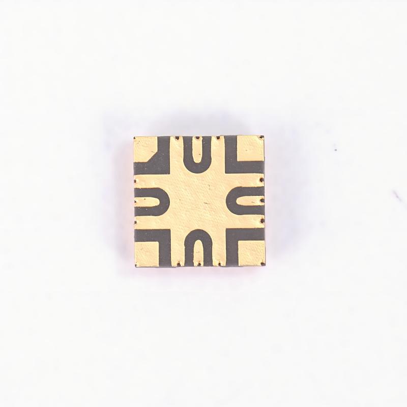 Керамический четырехсторонний корпус для поверхностного монтажа без выводов (11)