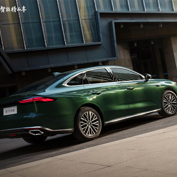 Пятое поколение Emgrand наследует классическое наследие, триумфально дебютируя!