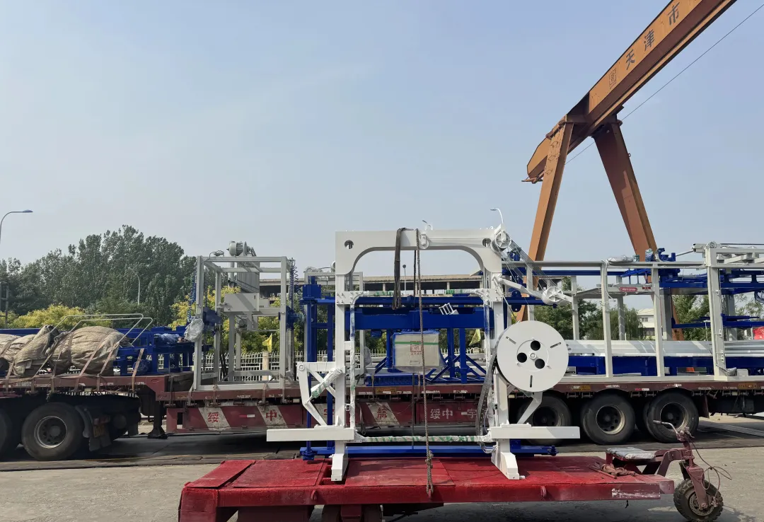 Компания Jianfeng Group производит кирпичное оборудование.