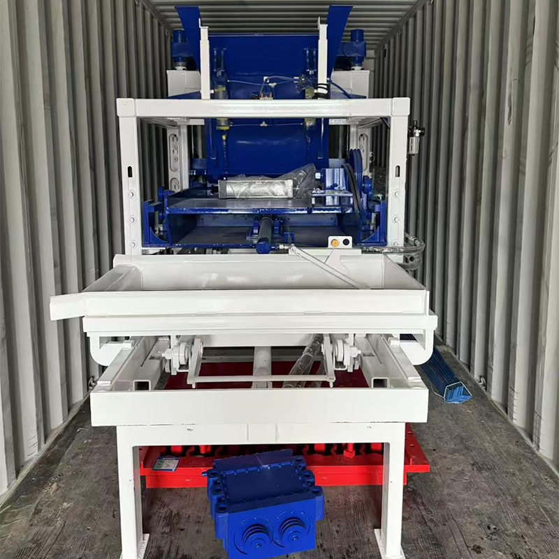 Полностью автоматическая гидравлическая машина Classic 5 компании Tianjin Jianfeng Hydraulic Machinery экспортируется в Эквадор для поддержки портовой инфраструктуры Южной Америки.