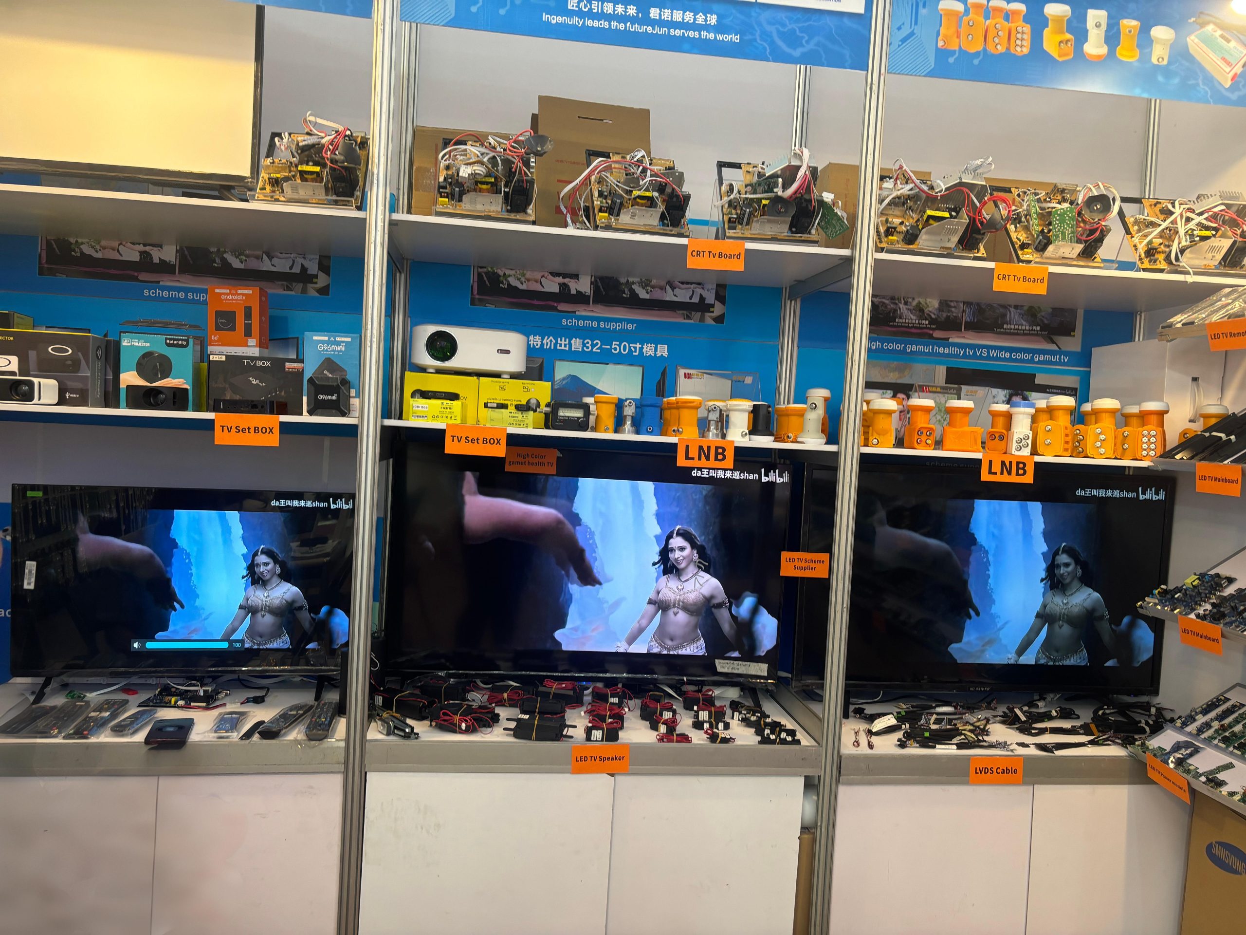 139-я Кантонская ярмарка сердечно приглашает представителей мировой торговли принять участие в этом грандиозном мероприятии.-2