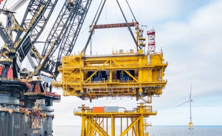 Листовой прокат из стали ASTM A240 S32750 для трубопроводов морских платформ