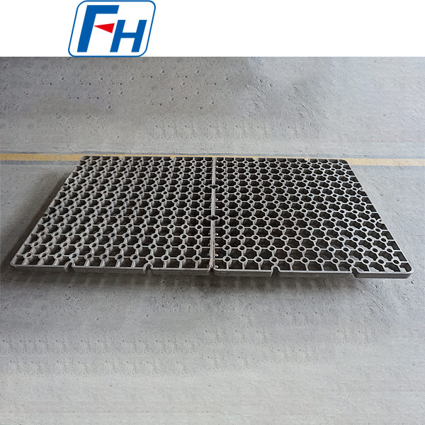 В печах непрерывного действия с роликовым подом используются поддоны для термообработки 1