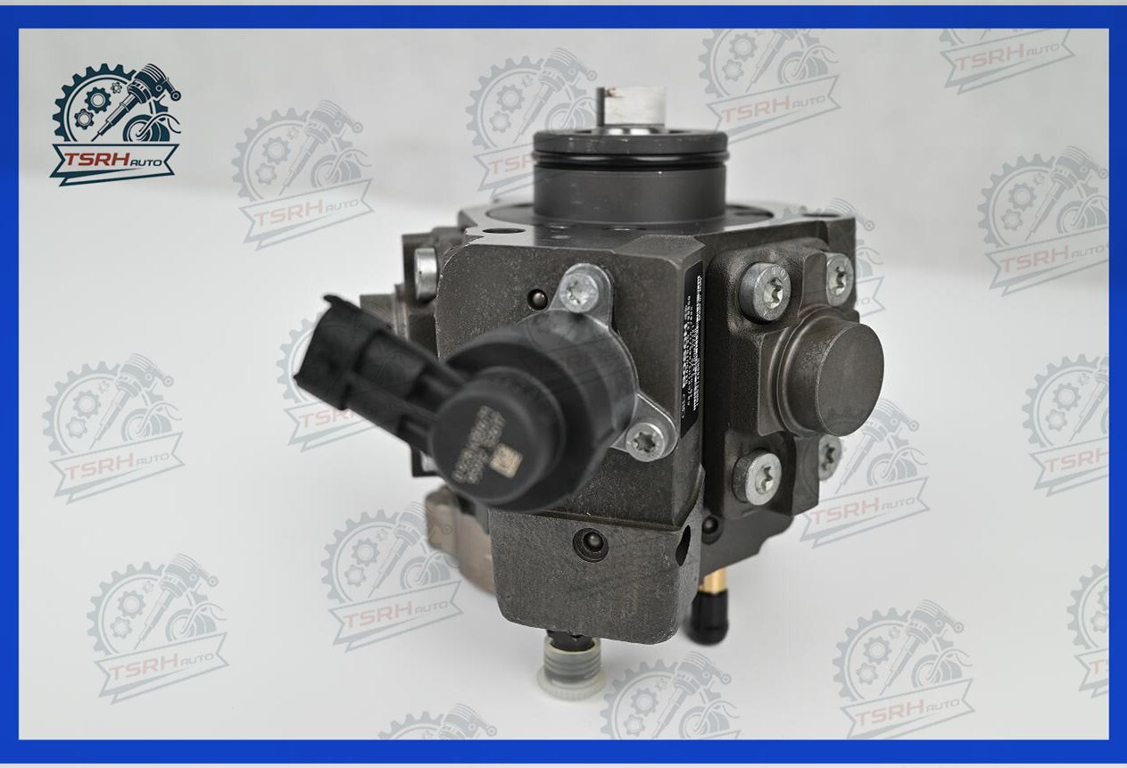 Топливный насос ТНВД Bosch 0445010195,16700-VZ20A Оригинал