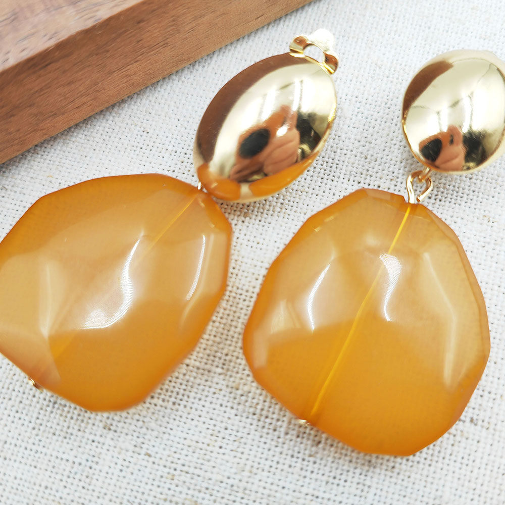 Геометрические серьги-гвоздики из янтарной смолы｜Новые поступления в винтажном стиле