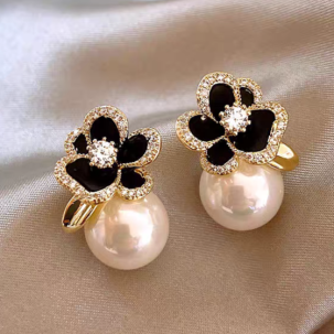 Серьги-гвоздики с жемчужинами в форме цветка (2)